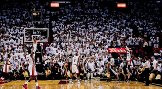 Illustration for article titled Ray Allen's Shot, Captured In Photos